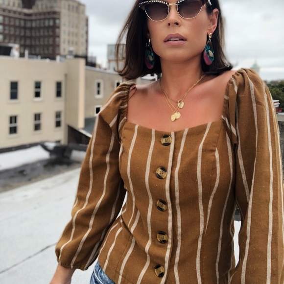 Last 1✨Cassandra Mustard Button Puff Sleeve Top - Picture 5 of 8